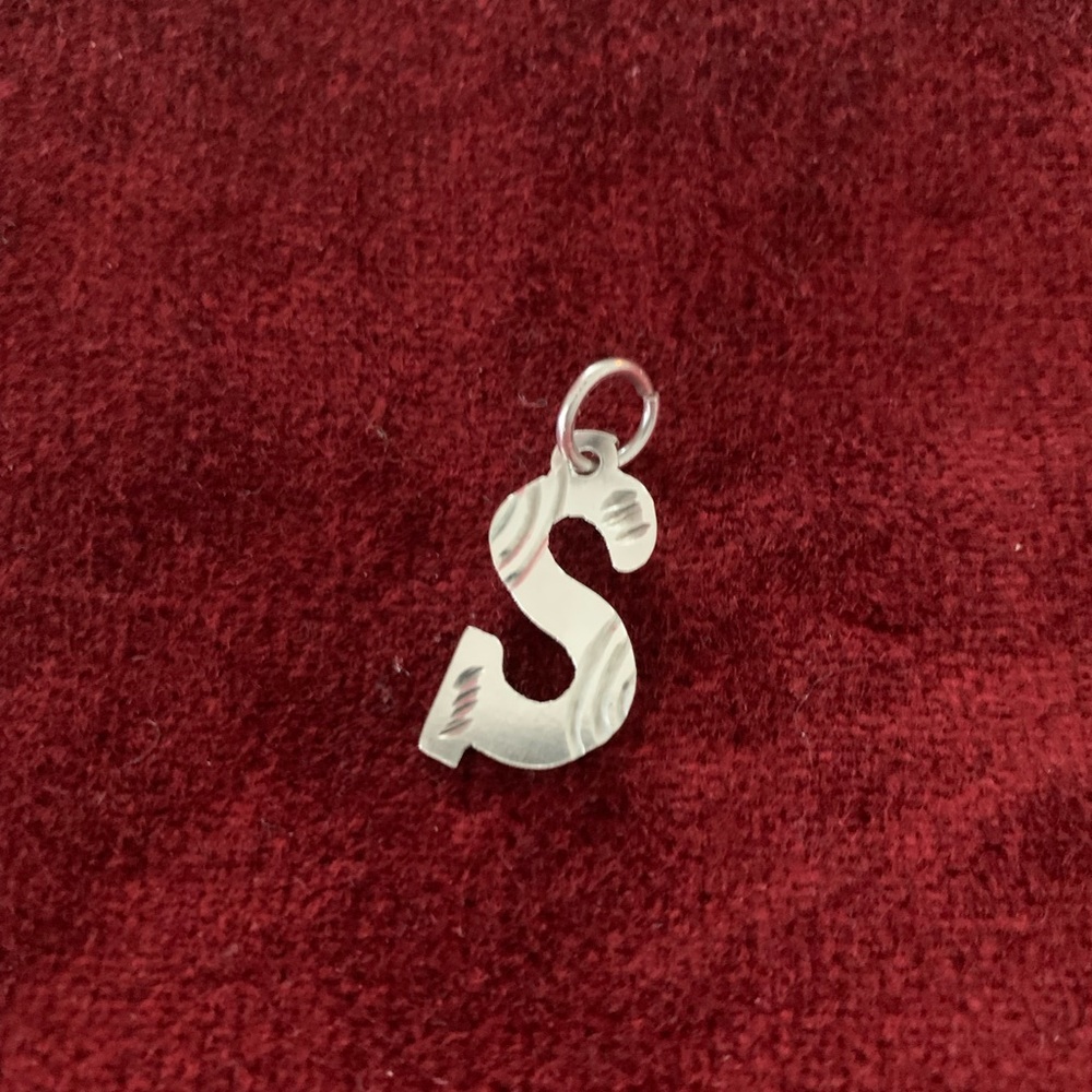 🆕 Sterling Silver pendant S